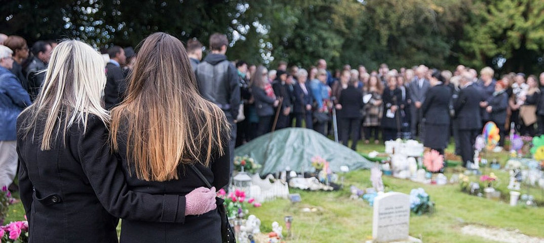 Смерть близкого человека в Москве: как правильно организовать похороны?