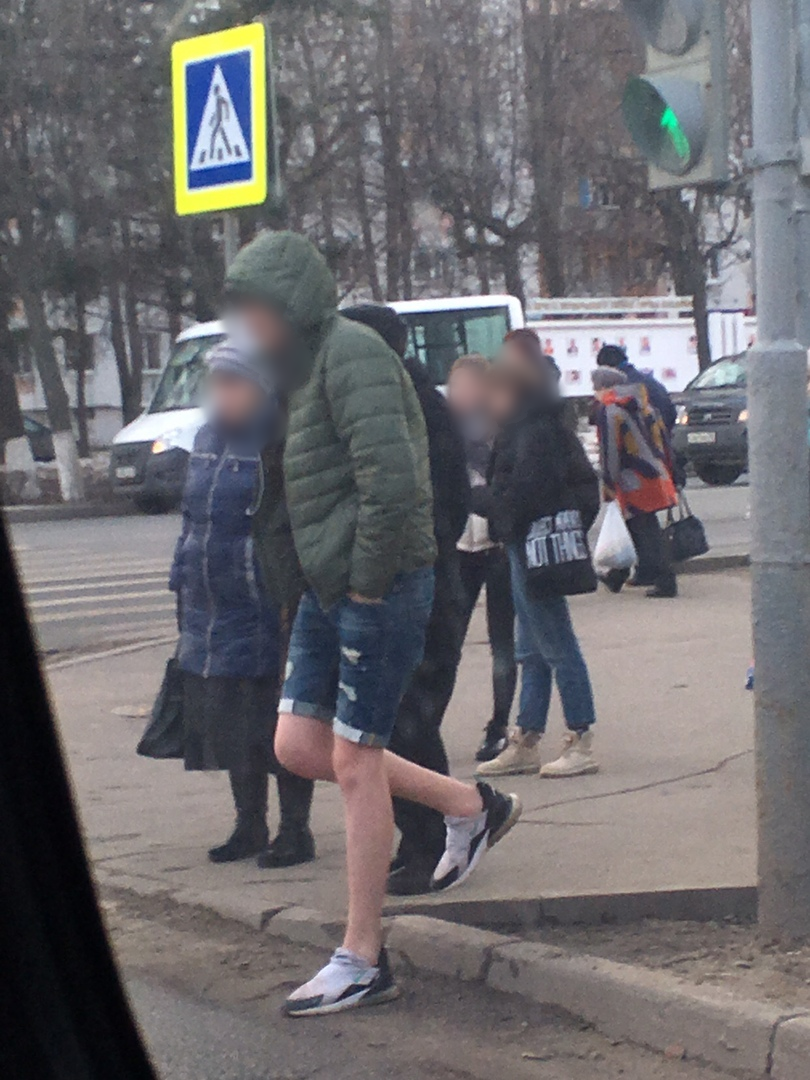 Лето близко: владимирцы уже ходят по улице в шортах