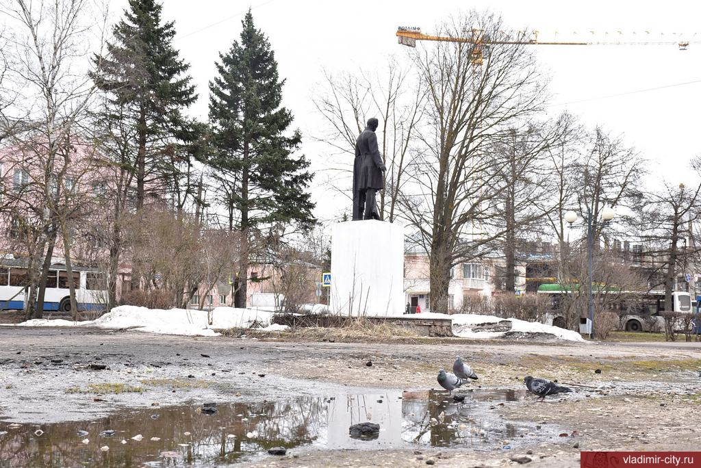 Во Владимире началась реконструкция сквера на Чайковского