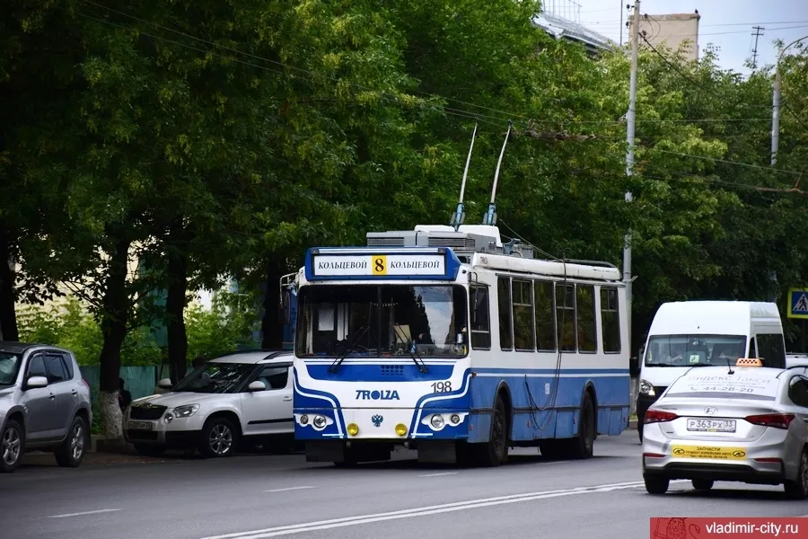 Фото к статье: Во "Владимирпассажиртрансе" дефицит молодых работников