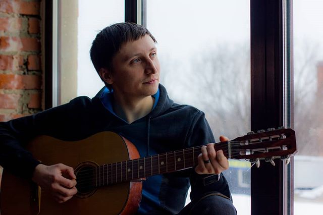 Владимир Высоцкий: "С таким именем я просто обязан уметь играть на гитаре"