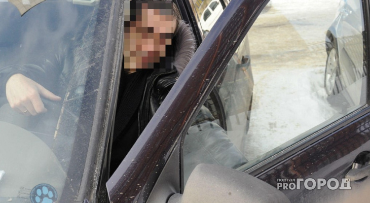В Юрьев-Польском районе мужчина угнал автомобиль, угрожая водителю ножом