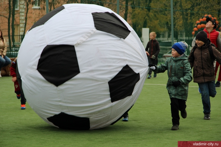 Во Владимире открылась первая бесплатная школа по футболу для детей