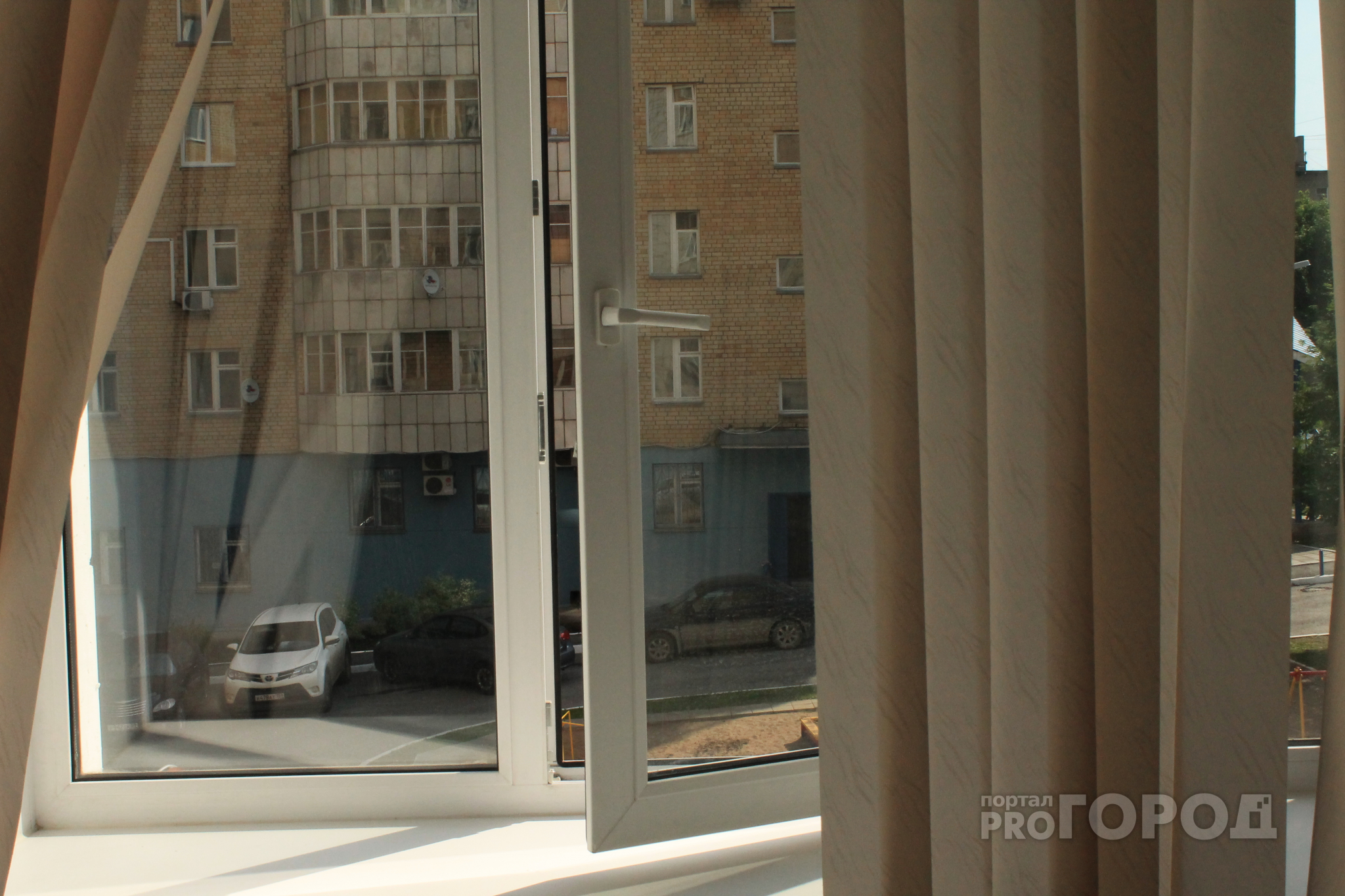 Жительница Владимира подала в суд на соседа из-за тени, брошенной на ее окно