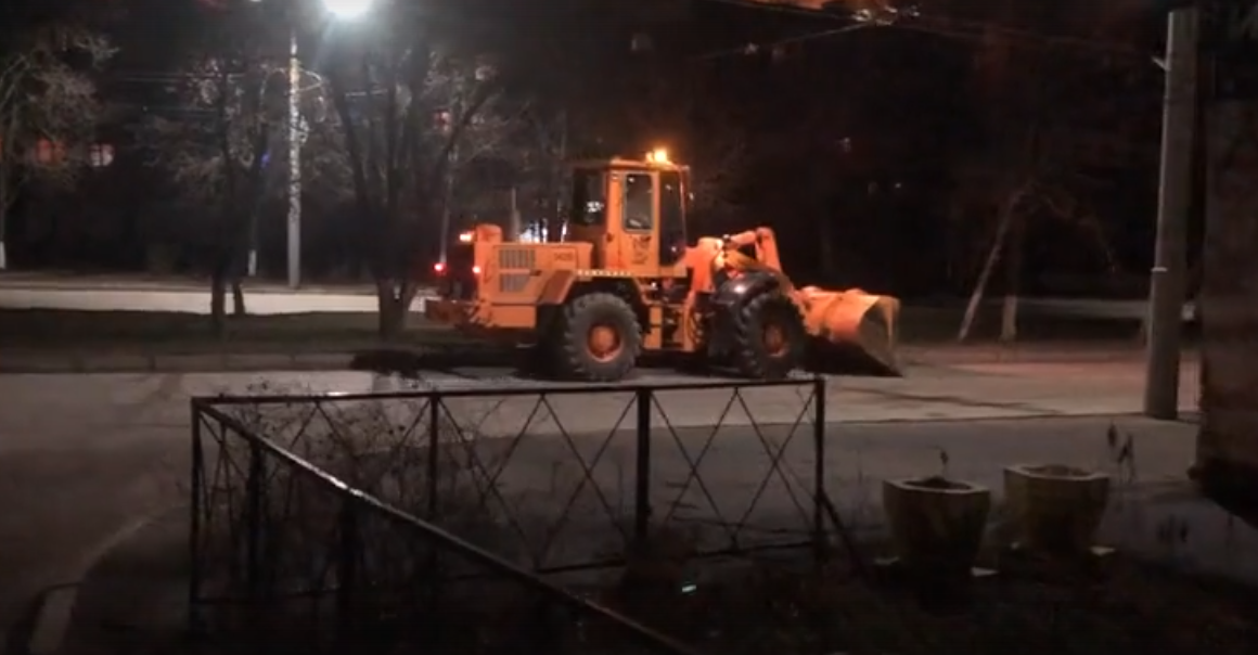 Владимирские коммунальщики убирают "невидимый" снег