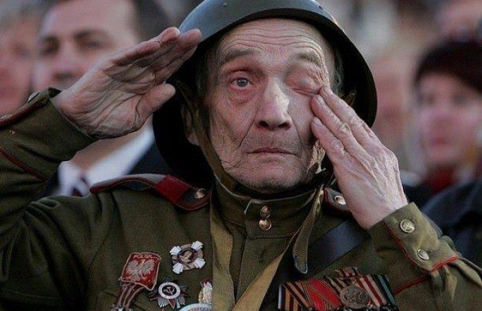 Ветеранам выплатят по 75 тысяч рублей, труженикам - по 50 тысяч?!