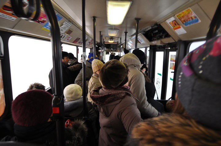 Владимирским пассажирам ограничили проезд по социальным картам