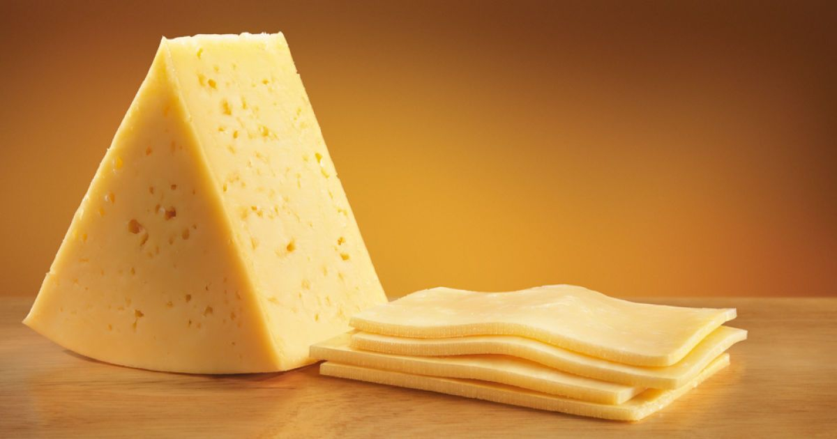 Во Владимирскую область поставляли “опасный” сыр