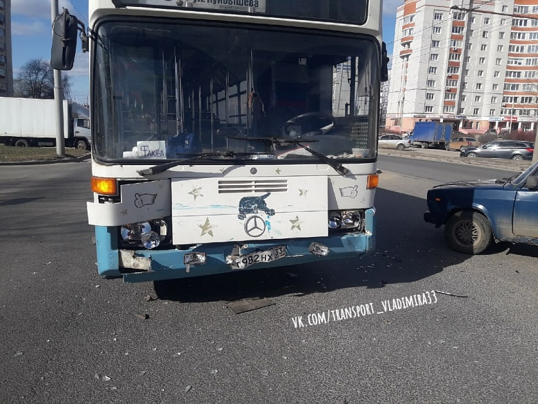 Во Владимире пьяный водитель устроил ДТП с автобусом