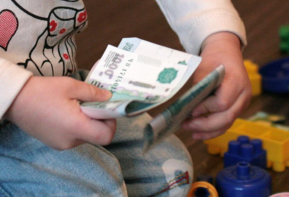 Уже сегодня можно оформить "путинские" 10 тысяч рублей на каждого ребенка
