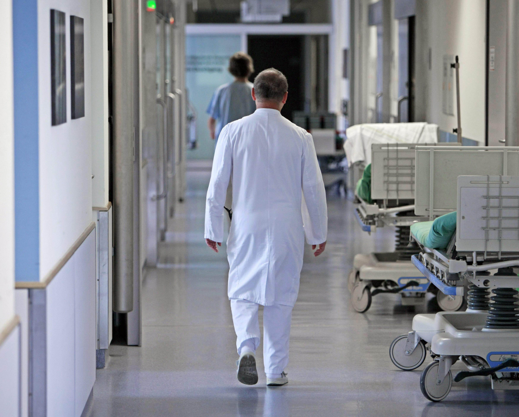 Из больницы в Струнино в разгар пандемии уволились 40 медработников