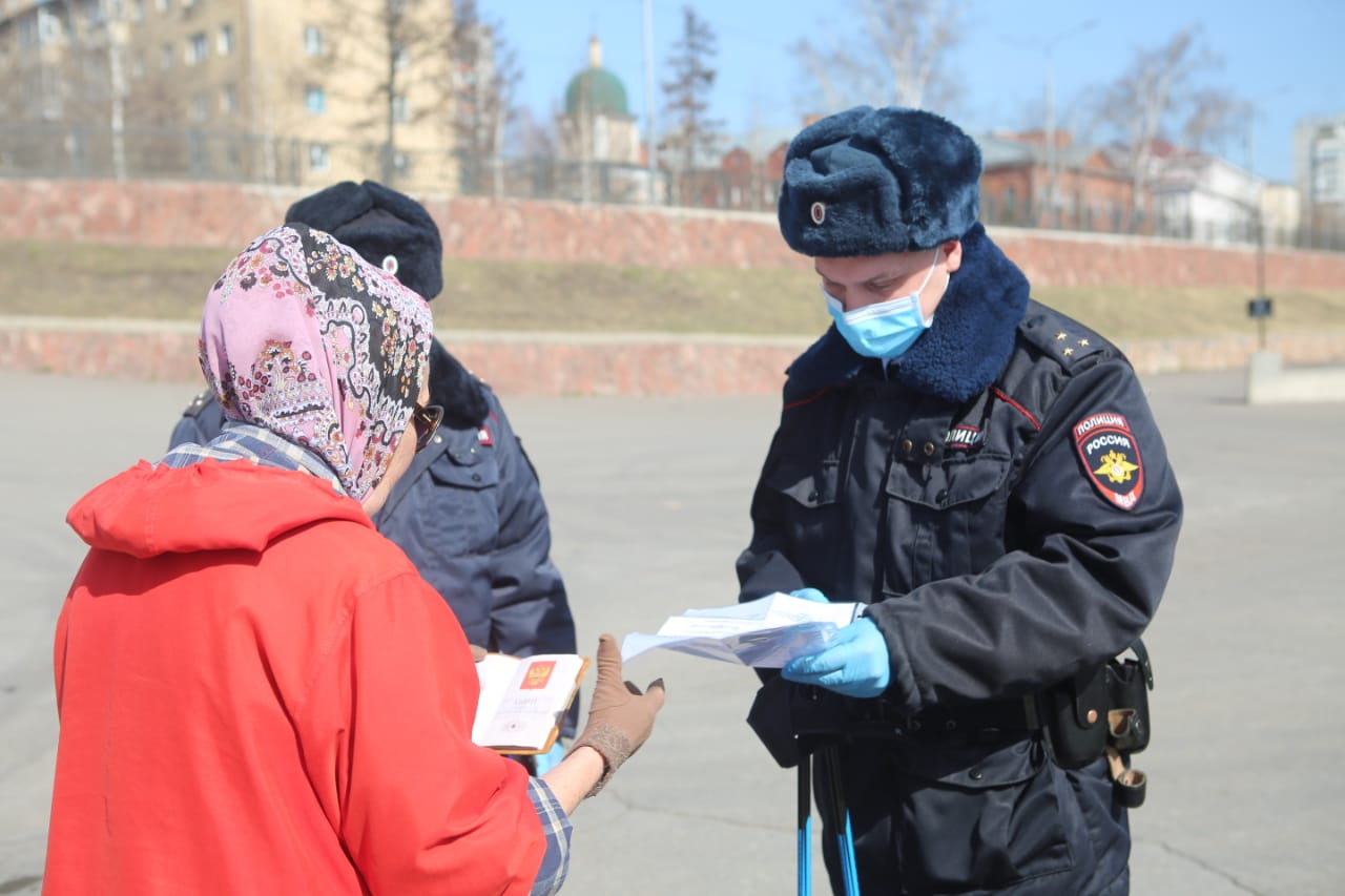 В Кольчугино женщина заплатит 15 тысяч рублей за то, что гуляла в майские праздники