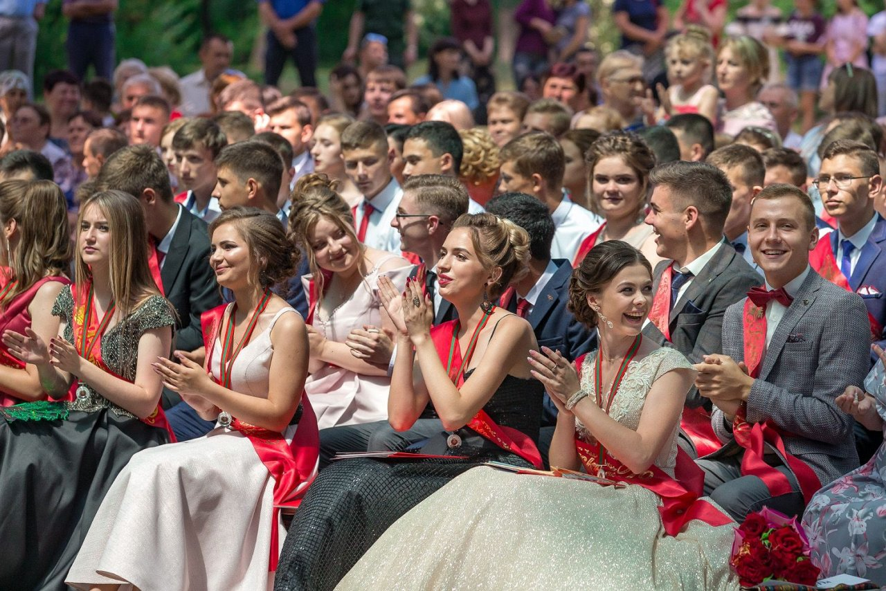 Владимирские одиннадцатиклассники мечтают о нормальном выпускном