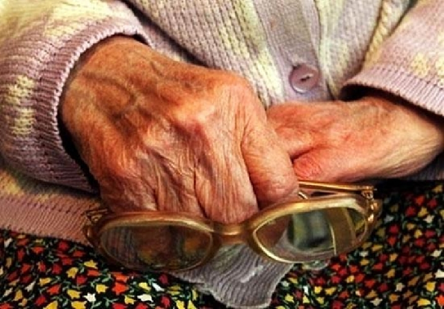 В Коврове 63-летняя бабушка украла деньги у 84-летней пенсионерки