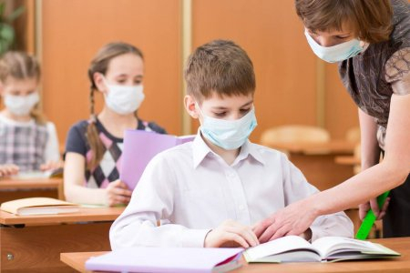 В Роспотребнадзоре рассказали, как ученикам не заболеть в школе