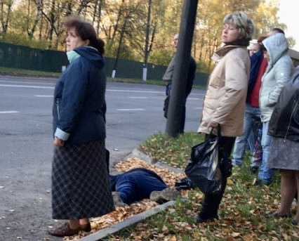 На остановке во Владимире мужчина выпал из автобуса
