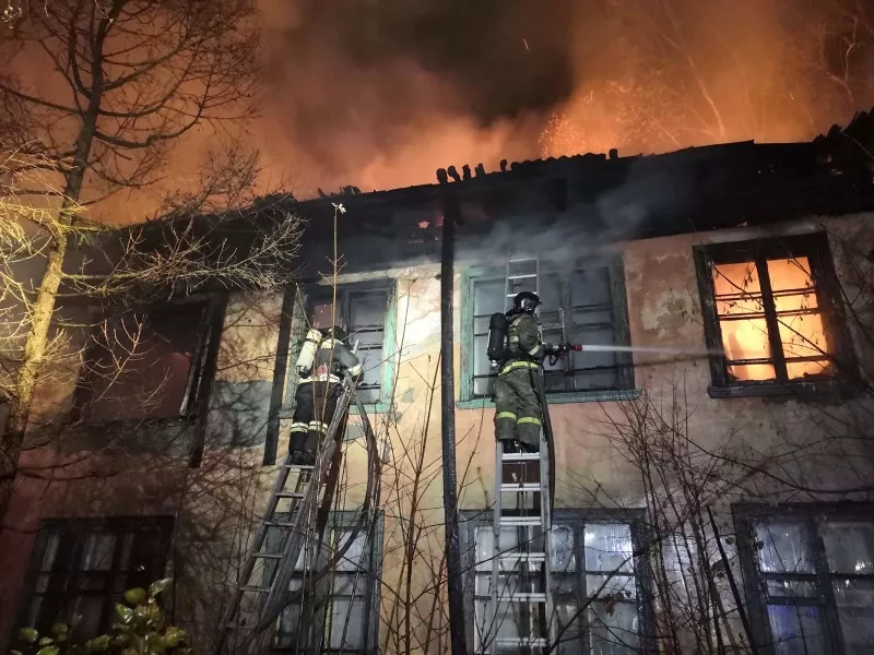 Фото к статье: Во Владимирской области погорельцы отказываются покидать Дом культуры