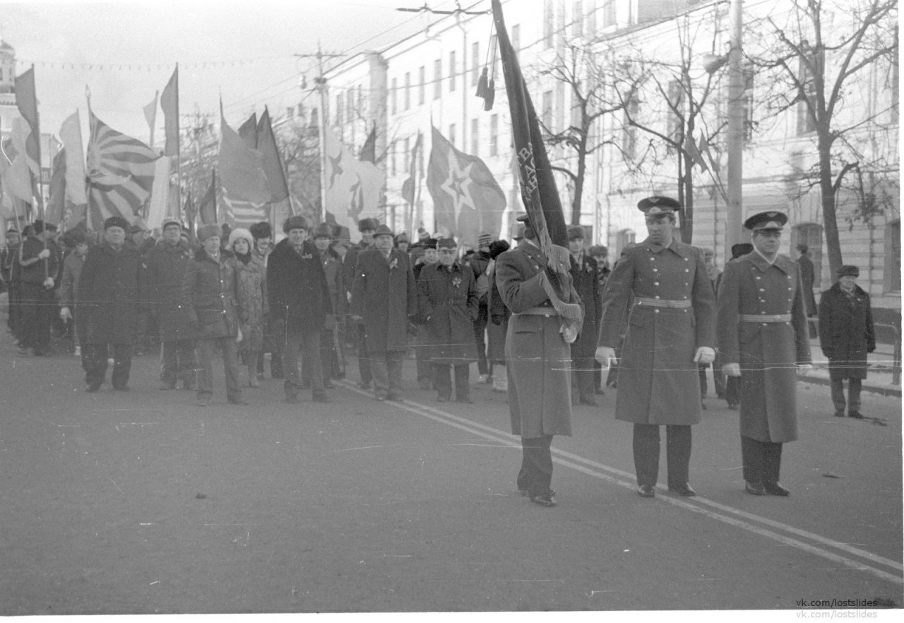 10 фото: как во Владимире времен СССР праздновали 7 ноября