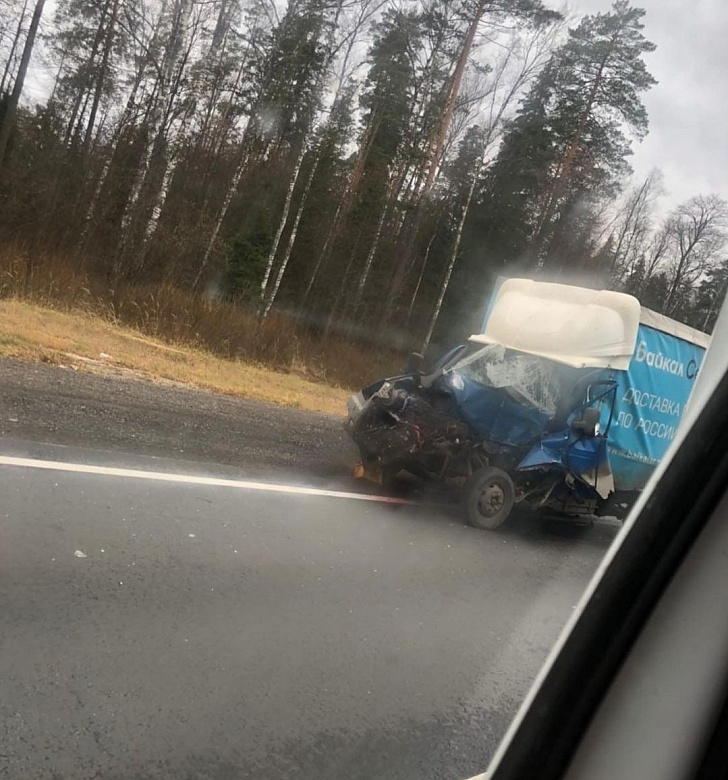 Во Владимирской области в жутком ДТП с двумя грузовиками погиб мужчина