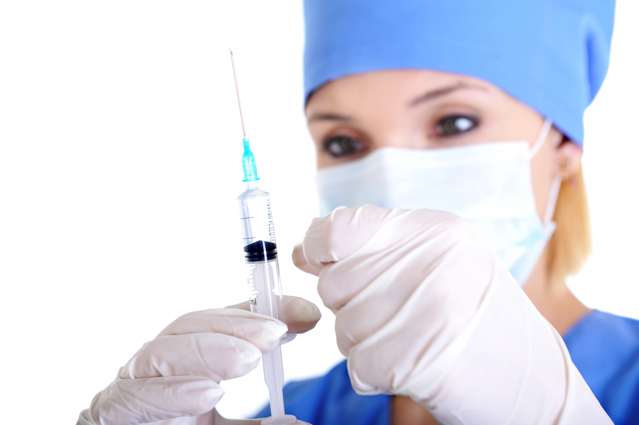 Назван срок начала массовой вакцинизации в России от коронавируса