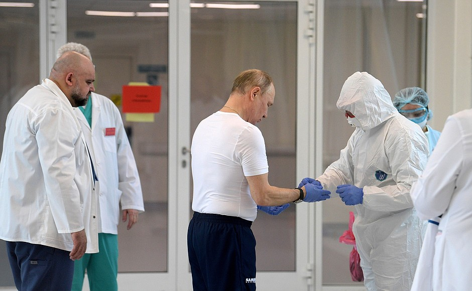 Путин заявил о готовности привиться от коронавируса
