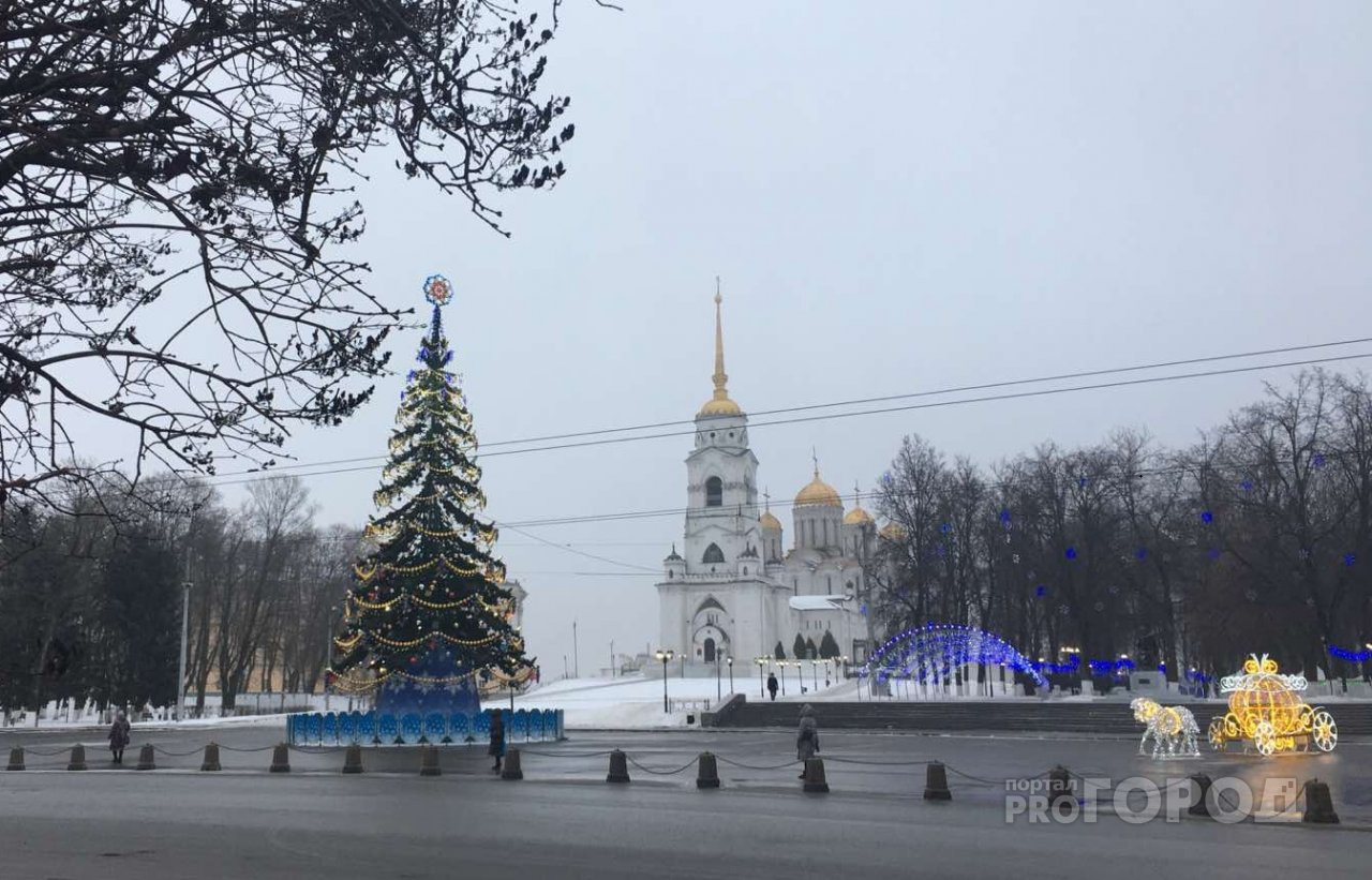 Стало известно, когда во Владимире уберут новогодние украшения