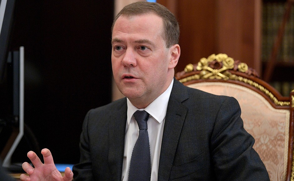 Дмитрий Медведев: "Россию могут отключить от сети интернет"