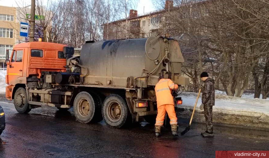 Владимирские дорожники продолжают ямочный ремонт