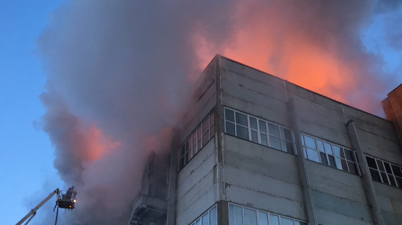 В Коврове загорелось здание "Завода имени Дегтярева"