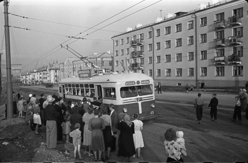 Деревянные полы в автобусах и вечно грязные пассажиры: история владимирского общественного транспорта