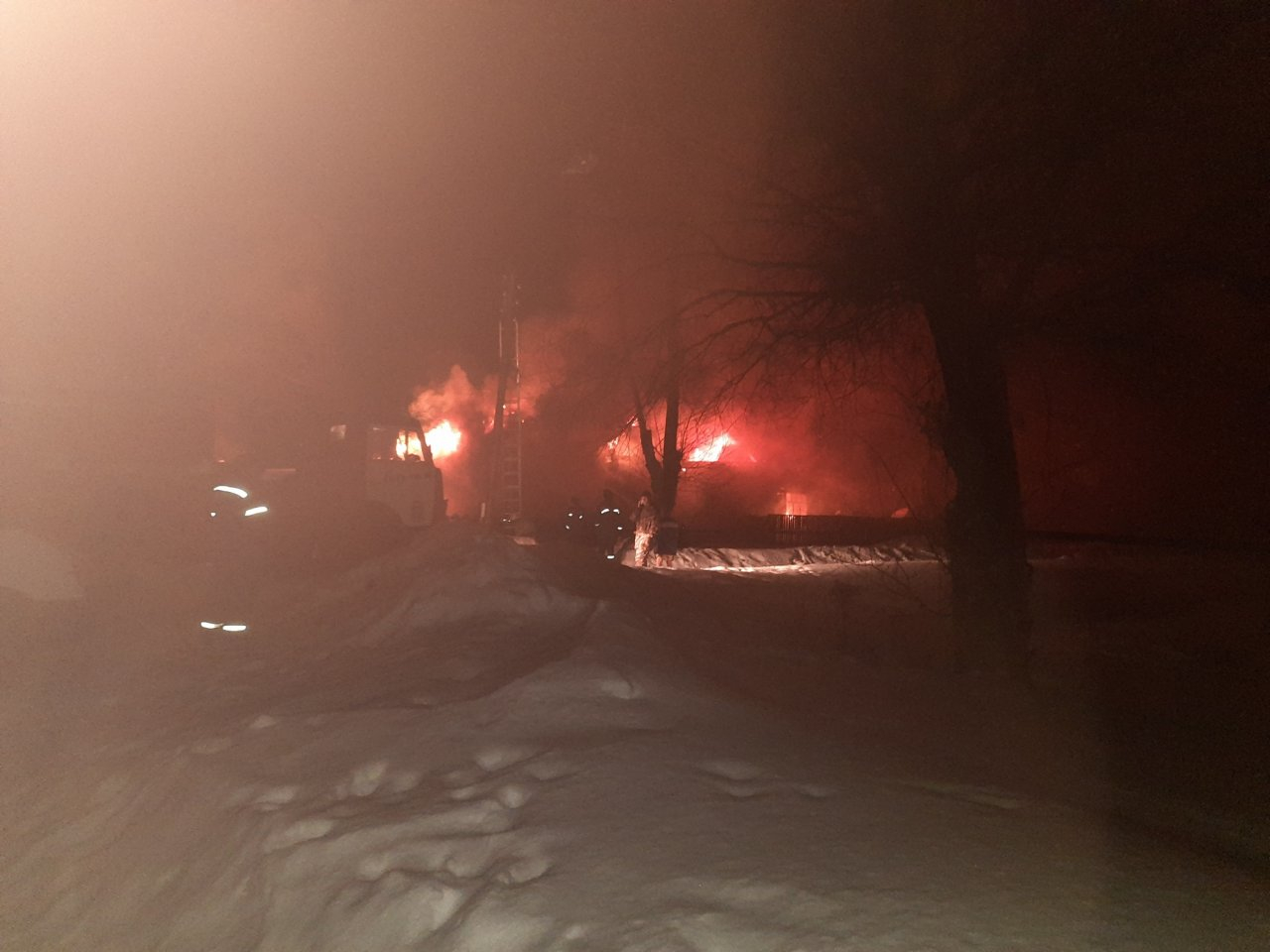 Во Владимирской области сгорел дом площадью 200 квадратных метров