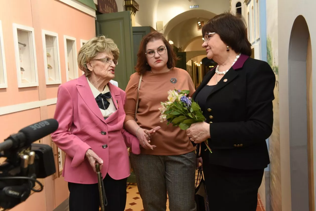 Фото к статье: Алисе Аксеновой 90 лет!