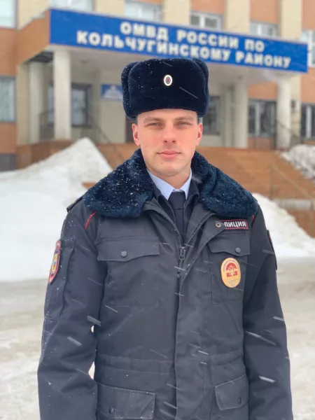 Фото к статье: В Кольчугино полицейский обезвредил мужчину, угрожавшего взорвать дом