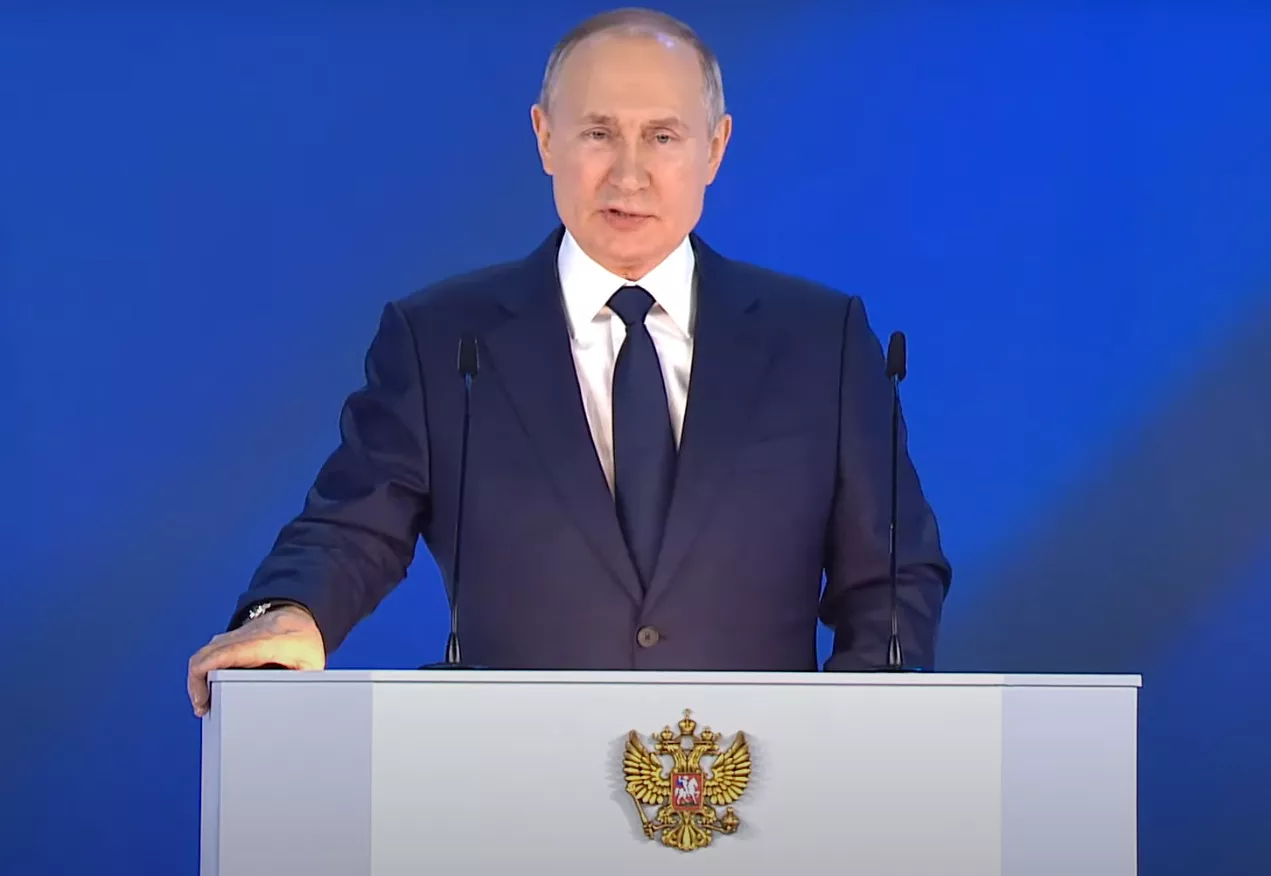 Фото к статье: Путин анонсировал грандиозную материальную поддержку семьям с детьми
