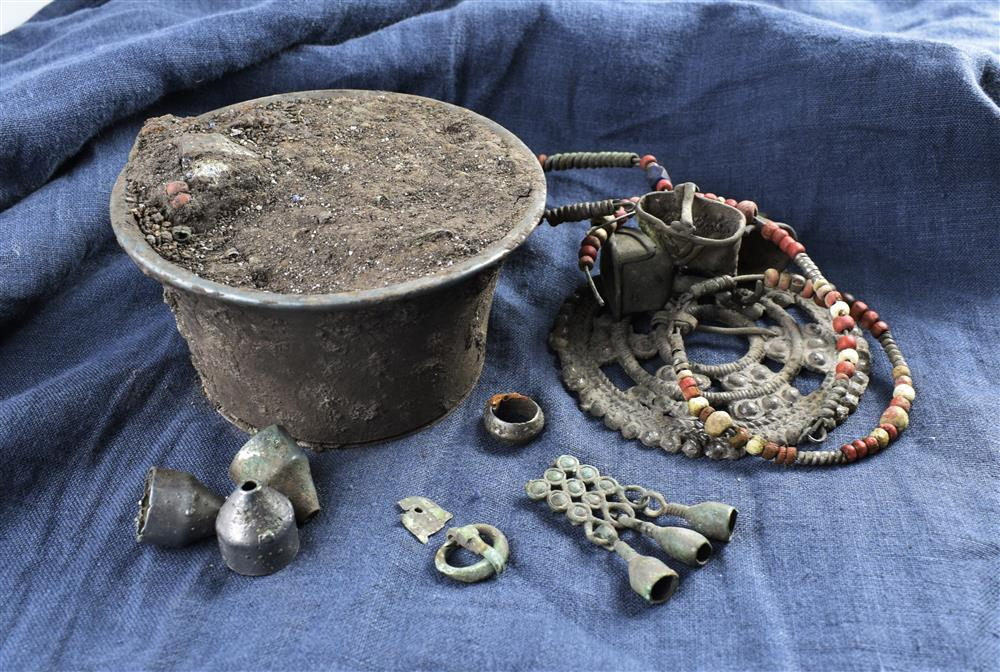 Археологи под Суздалем обнаружили уникальный клад середины первого тысячелетия