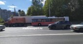 Новый автобус катился по Владимиру на буксире