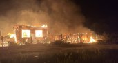 Во Владимирской области дотла сгорели частный дом, баня и гараж