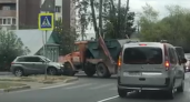 Авария во Владимире: мусоровоз въехал во внедорожник