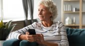 Пенсионеры Владимирской области переходят с кнопочных телефонов на смартфоны