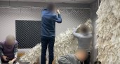 На базе НВП "Рокот" плетут маскировочные сети для бойцов СВО
