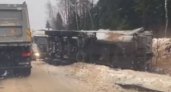 Во Владимирской области перевернулась фура