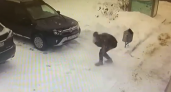 Владимирцу на голову упала снежная глыба