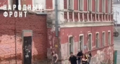 В центре Владимира на Большой Московской разваливается дом