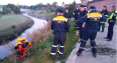 В городе Суздаль Владимирской области автомобиль слетел с косогора в реку