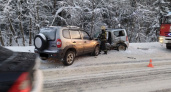 Есть пострадавшие: в Кольчугинском районе столкнулись две легковушки