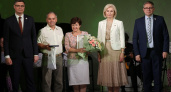 18 семьям Владимирской области вручили почётный знак «За любовь и верность» 