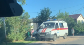 Во Владимирской области водитель легковушки врезался в забор и сбил женщину 
