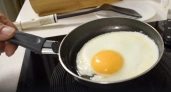 Почему ваша яичница не такая вкусная? 5 неочевидных правил для приготовления идеального завтрака - запомните их раз и навсегда