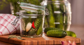 Быстрые малосольные огурчики: хрустящая закуска за пару часов, которая затмит даже свежие овощи