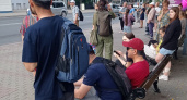 На остановках во Владимире установили новые лавочки и урны 